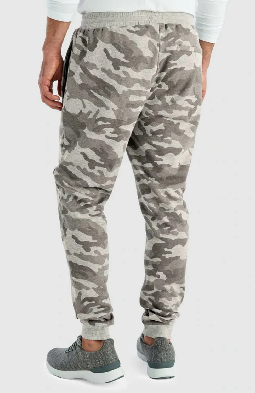 Johnnie-O Men'S Trainer Camo Jogger in Gray 4 Johnnie-O Men'S Trainer Camo Jogger in Gray - Image 2