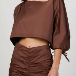 Zeynep Arcay Oversized Crop Top in Brown - women 10 Zeynep Arcay Oversized Crop Top in Brown - women -Shop Premium Outlets Sales 43a57c4e5eb046698333a690f5e071dc 1080x