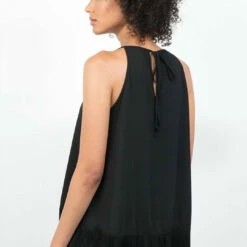 Lola & Sophie Fringe Hem Halter Top in Black - women 7 Lola & Sophie Fringe Hem Halter Top in Black - women -Shop Premium Outlets Sales 44d2f60e3106442f85f53ec531ea6577 cdf921ef c1e9 4e6a 81a2 89b3bf341e96 1080x