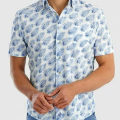 Johnnie-O Men'S Lincoln Hangin' Out Shirt in Gulf Blue