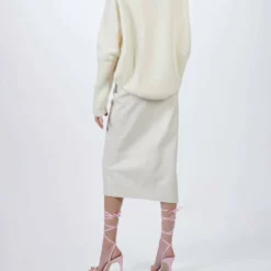 Zeynep Arcay Cashmere Turtleneck Jumper in Off White - women -Shop Premium Outlets Sales 70a629a7df5d4aa48dd91505196a146f b6f47cd1 8691 4956 b00f e8d1f8647357 1080x
