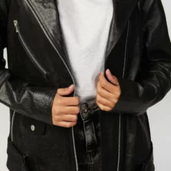 Zeynep Arcay Oversized Leather Biker Jacket in Black - women -Shop Premium Outlets Sales 8a8e737f1d034a5aa2d52e818b09f0c1 1080x