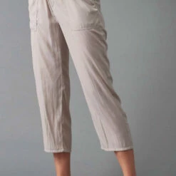 Lola & Sophie Cropped Pull-On Pant in Sand - women