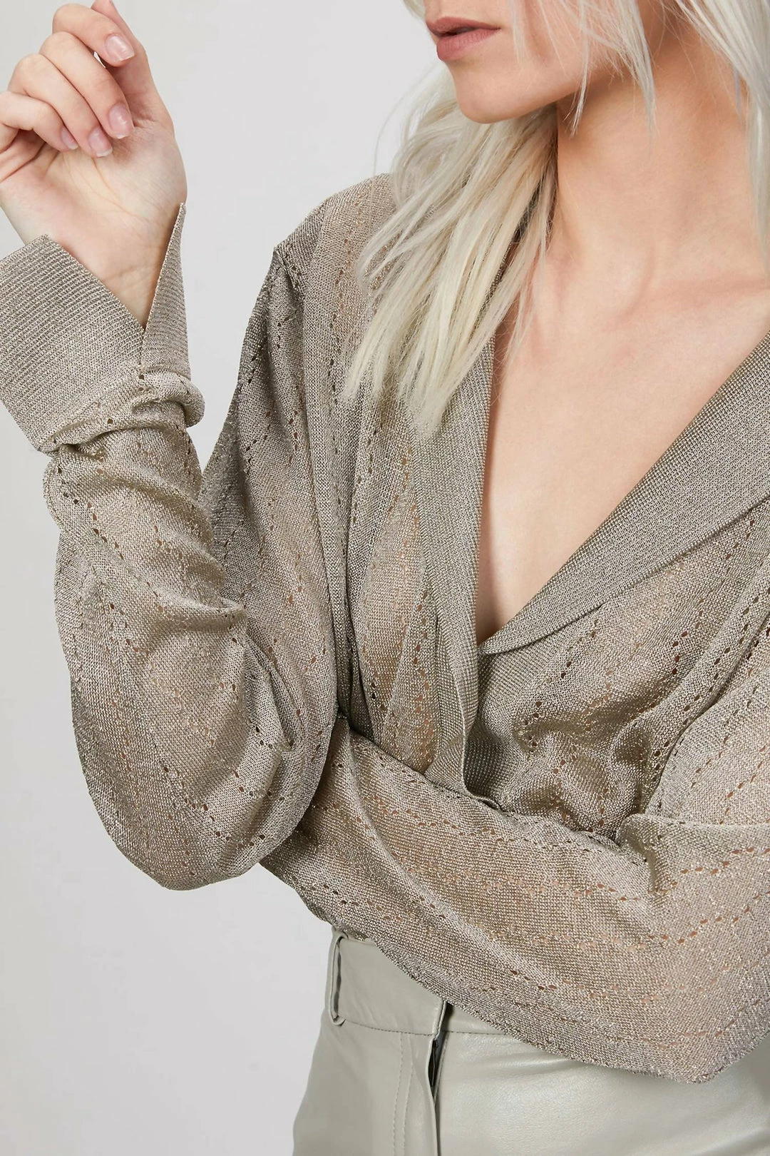 Zeynep Arcay Vintage Knit Shirt in Fresh Breeze - women 8 Zeynep Arcay Vintage Knit Shirt in Fresh Breeze - women - Image 6